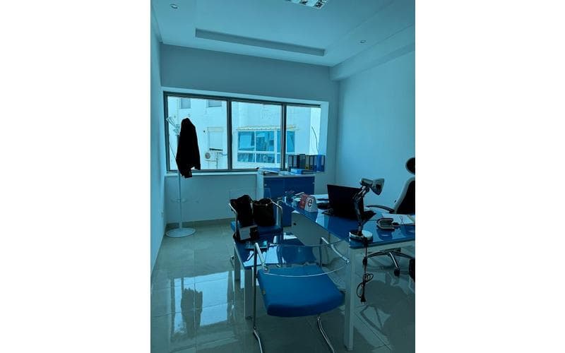 Bureau 4