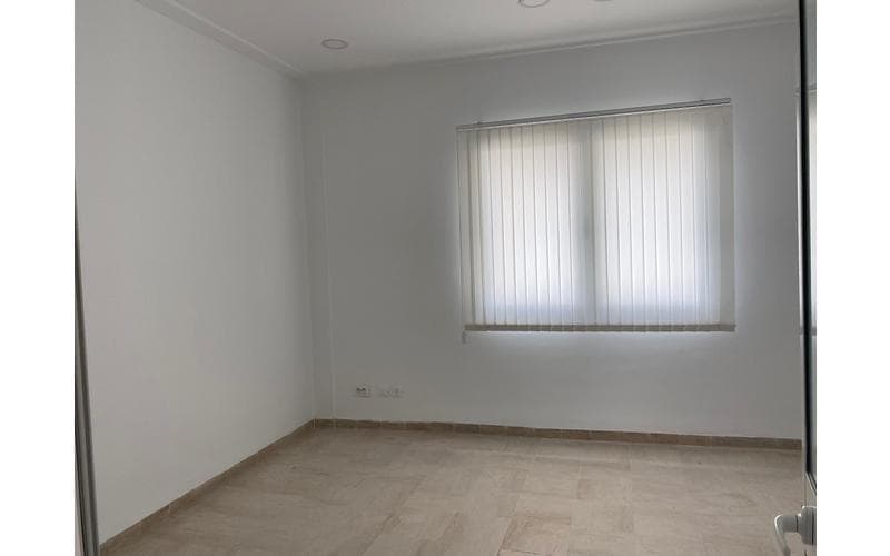 Bureau 4