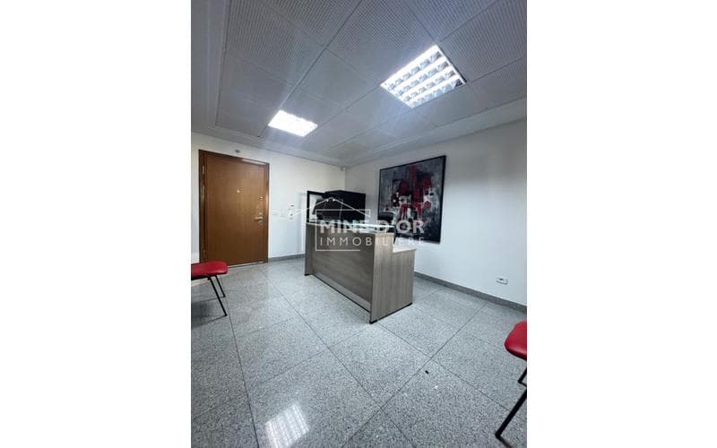 Bureau 4