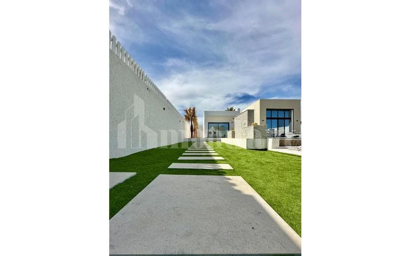 Villa s+4 30