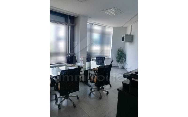 Bureau 4