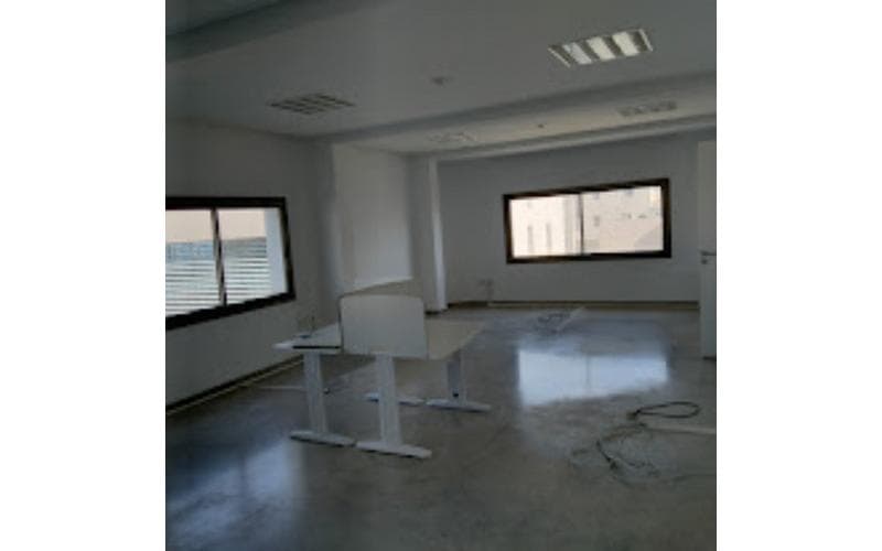 Bureau 4