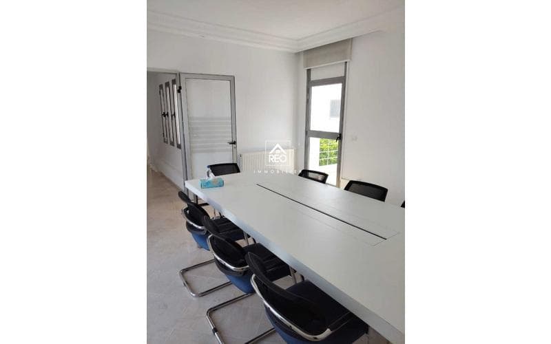Bureau 4