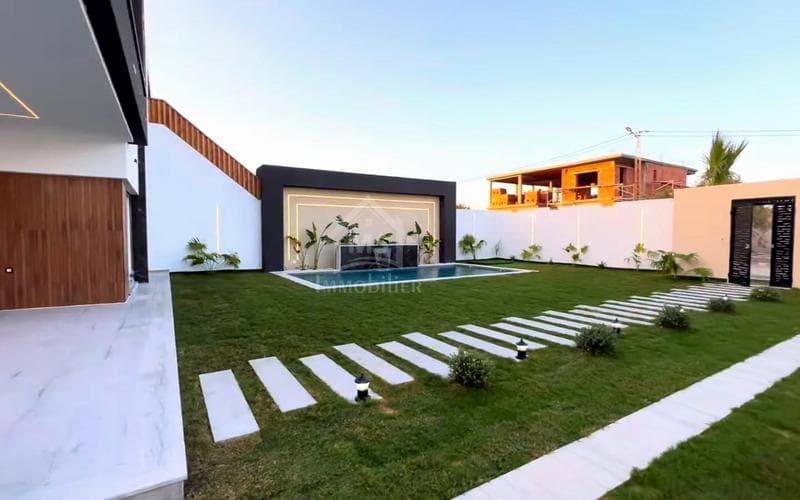 Villa s+5 et plus 4