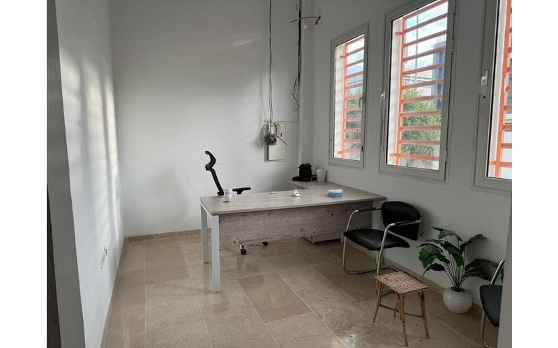 Bureau 6
