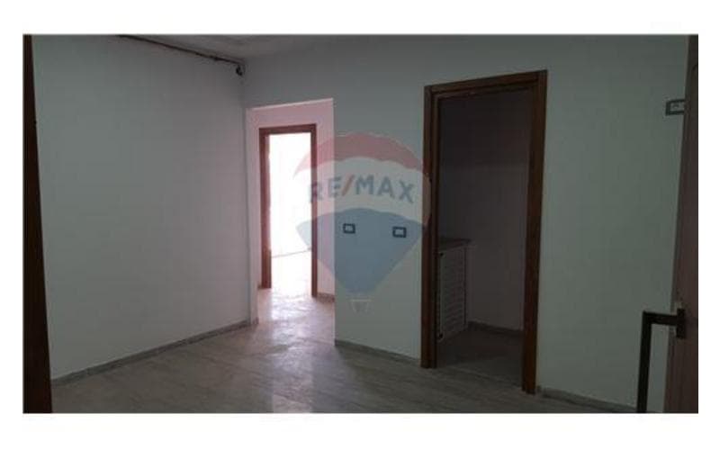 Bureau 12